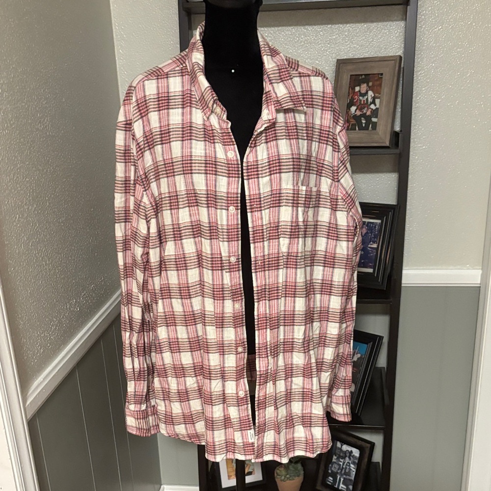 American Eagle Men’s/Women’s button down shirt